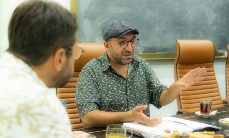 "Okul Tıraşı"nın Ödüllü Yönetmeni Ferit Karahan, Yeni Filminin Hazırlığına Başladı - Haberler