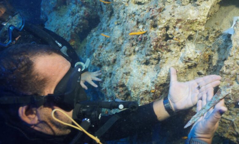 Su altı kazısında 3 bin 600 yıllık tunç hançer bulundu