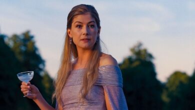 Rosamund Pike, Netflix Gerilim Dizisi "Thumblite"ın Başrolünde Oynayacak! - Haberler