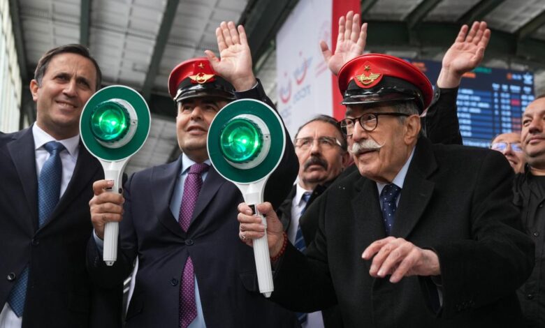 Turistik Diyarbakır Ekspresi sezonun ilk seferi için yola çıktı