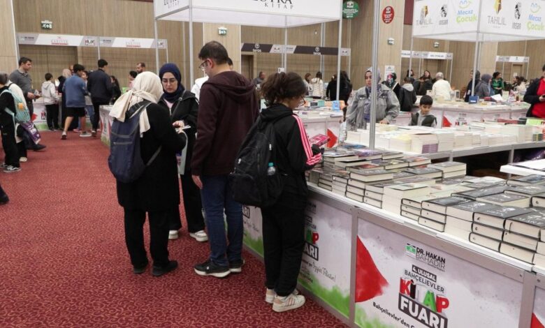 Bahçelievler Kitap Fuarı kapılarını açtı