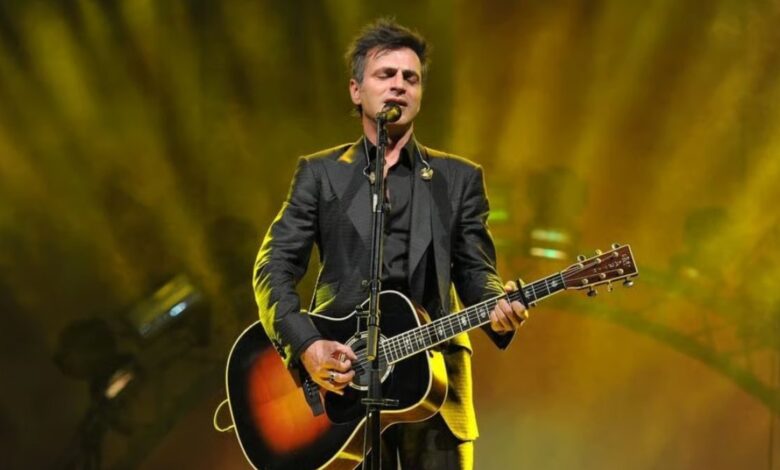 Teoman'ın sahnesinde şaşırtan anlar! Dansına yorum yağdı